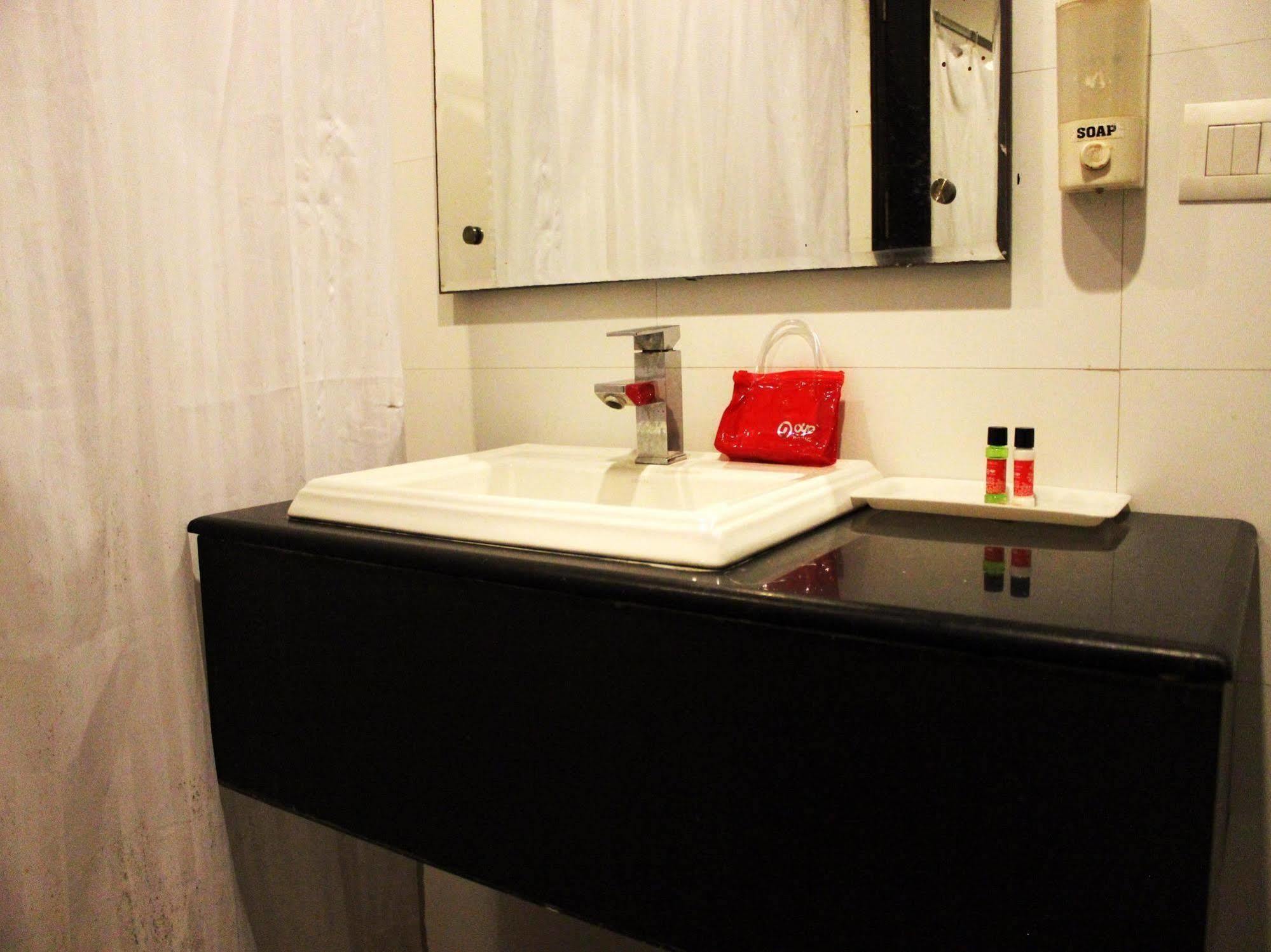 Hotel Siam International Delhi  Esterno foto